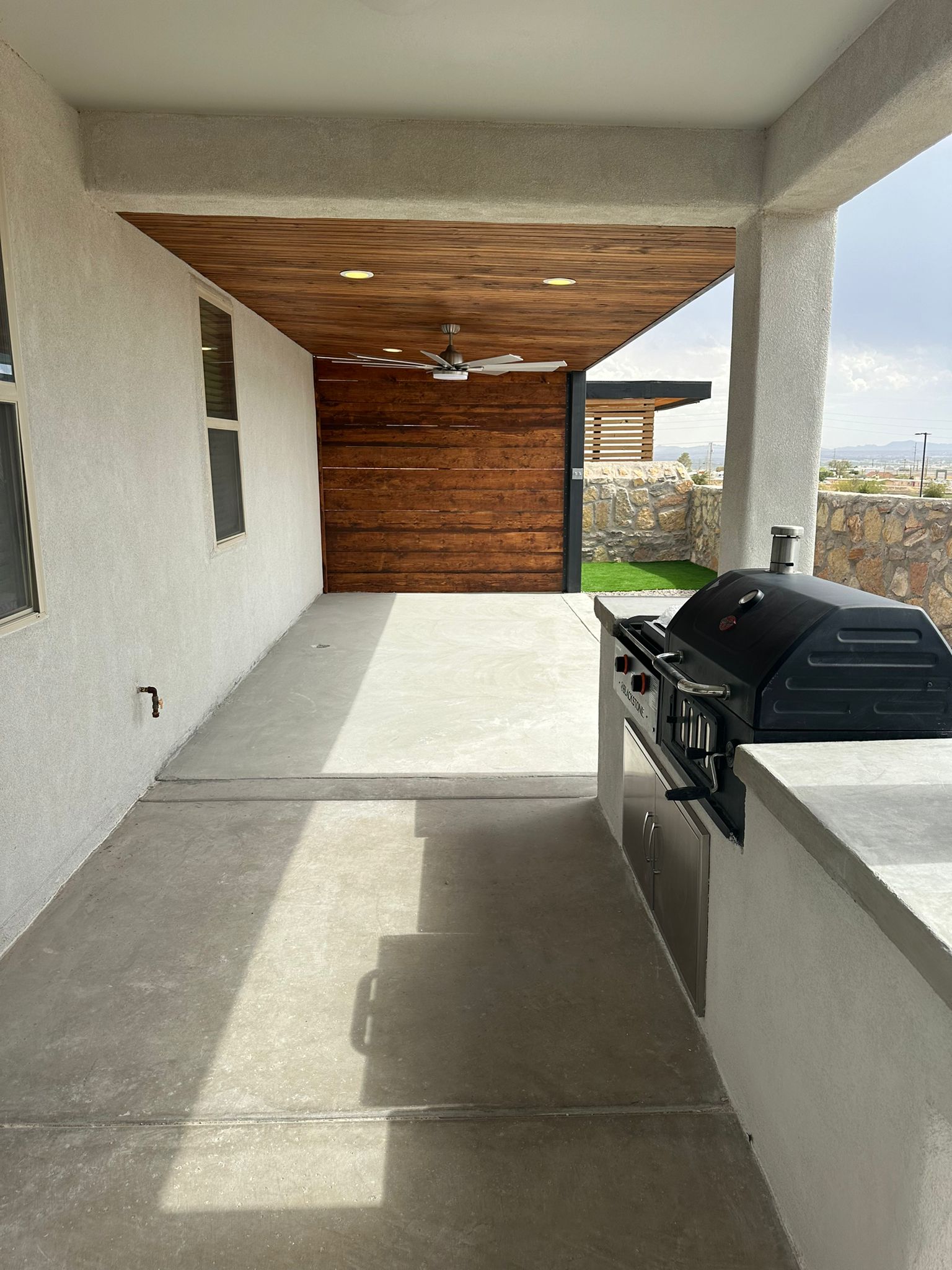 Outdoor kitchen and patio