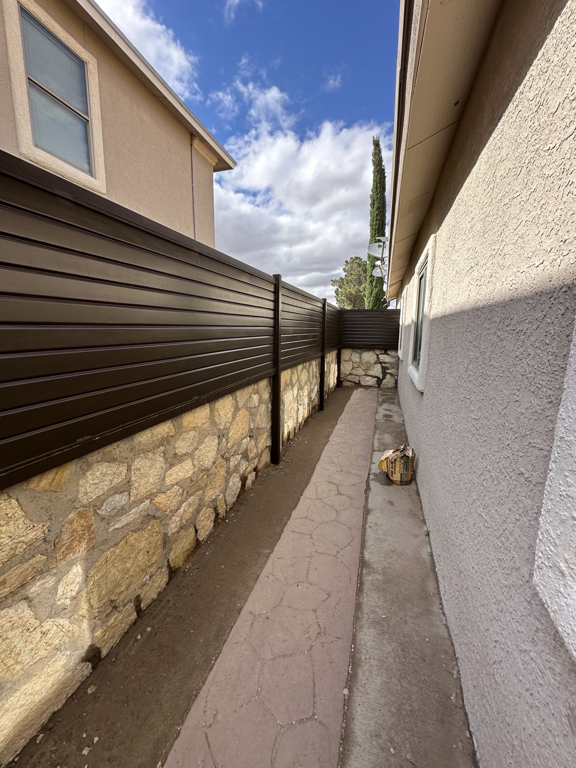 Metal privacy fence